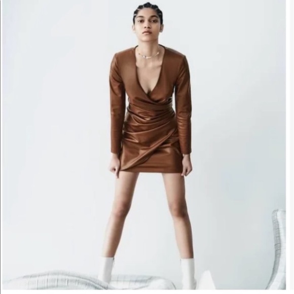 NWT ZARA WRAP LOOK FAUX LEATHER DRESS XS BLOGGER FAVE - Picture 4 of 8